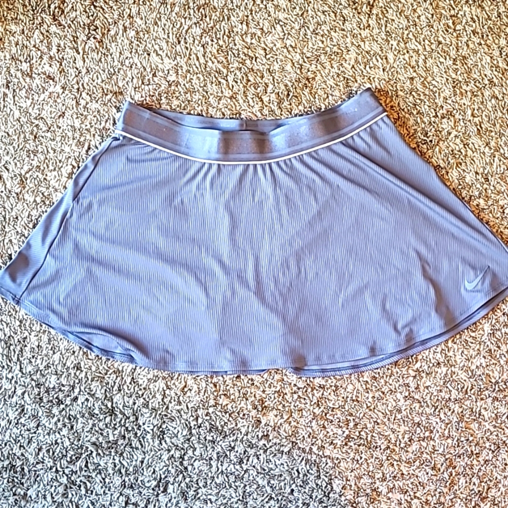 Nike Dri fit Tennis skirt with Underlining Shorts